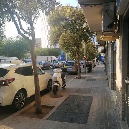 Malvarrosa Apartment *